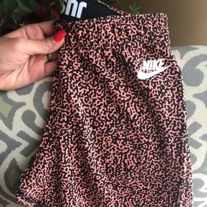 NIKE LEGGINGS!